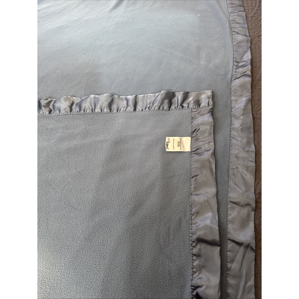 JCP Home Queen Size Satin Trim Blanket Throw EUC Blue 64 X 86" USA JC Penney